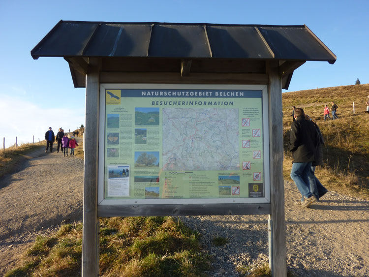Informationstafel zum Naturschutzgebiet Belchen