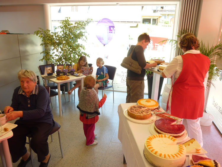 Kuchen am Eröffnungsfest Dorfladen Gersbach