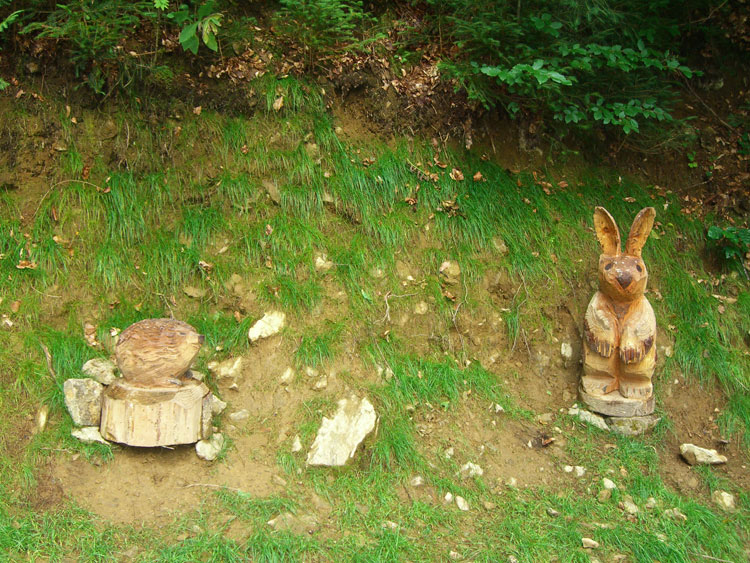 Holzfiguren Hase und Igel